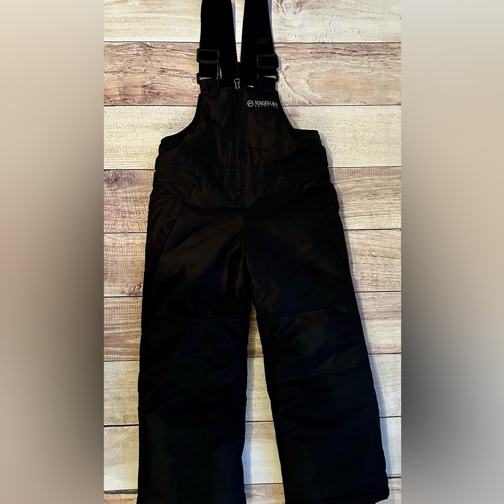 Magellan Boys XS (6) Snow/Ski Bib.